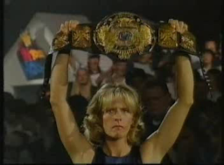 WWF / WWE - IN YOUR HOUSE 8 - BEWARE OF DOG - Diana Smith's husband British Bulldog faced Shawn Michaels for the WWF title