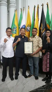 Kota Cirebon Mendapatkan Penghargaan Sebagai Kota Sehat.