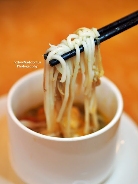 Giant Prawn Jiang Xi Vermicelli Soup 大生蝦芋頭江西米粉湯 RM 135++