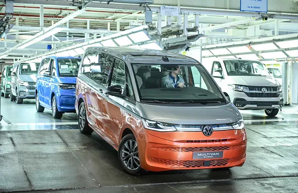 Multivan: nova Kombi híbrida começa a ser produzida na Alemanha