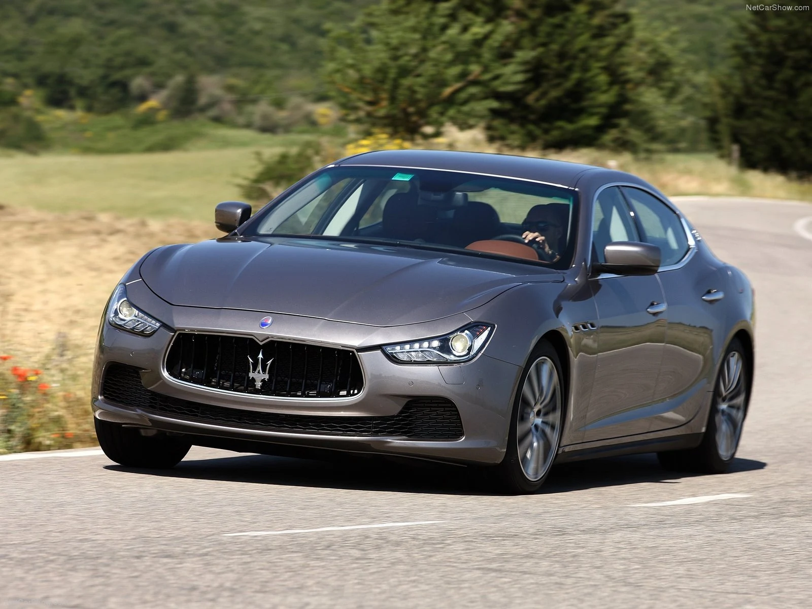 Hình ảnh siêu xe Maserati Ghibli 2014 & nội ngoại thất