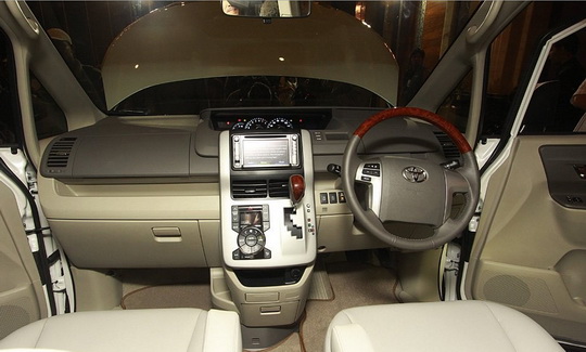 Jual Mobil  Bekas Second Murah Interior  Toyota  Nav1 