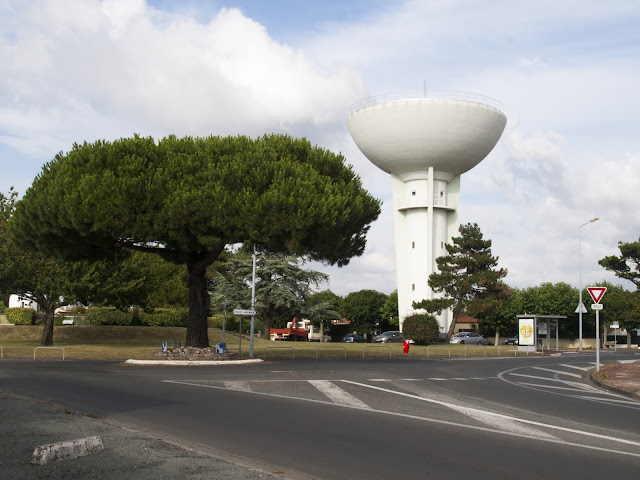 jiemve, Royan, chateau d'eau, coupe à champagne