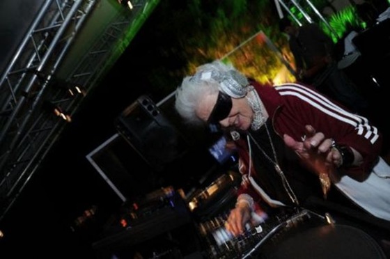 Ruth Flowers - The Oldest  Dj in the World 04