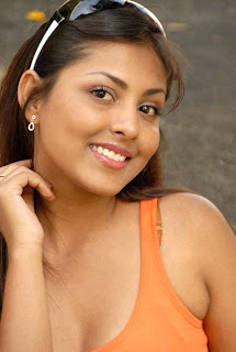 Madhu Shalini Hot Photos