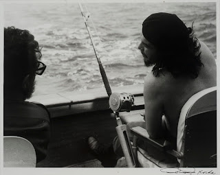 Fidel y Ché Pescando (1959) by Korda