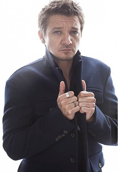 BIOGRAFI Jeremy Renner : Masa Kecil, Keluarga, Karir dan Prestasi