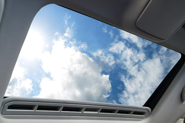 Solar-Sun-Roof-ON-Electrical-Vehicles