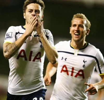 Ryan Mason makes No1 spot on Twitter