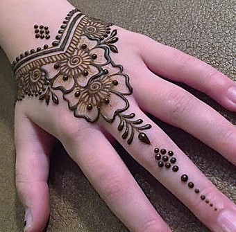 Gorgeous yet simple new Mehndi design easy images for Beginners