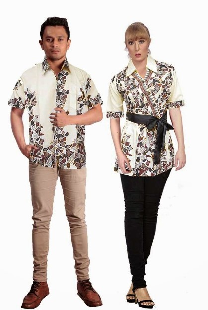 Inspirasi Terbaru Model Baju Batik Couple Modis, Paling Trend!