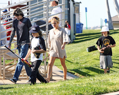 tommy lee kids. Let's go watch the kids play! Tommy Lee and Pam Anderson visit the ballpark