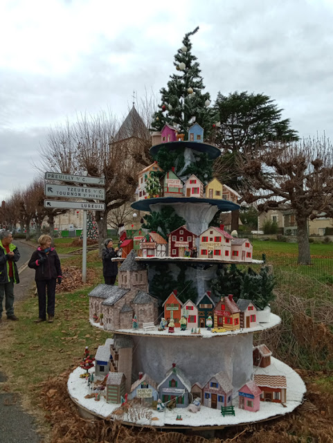 Christmas decoration, Bossay sur Claise, Indre et Loire, France. Photo by Loire Valley Time Travel.