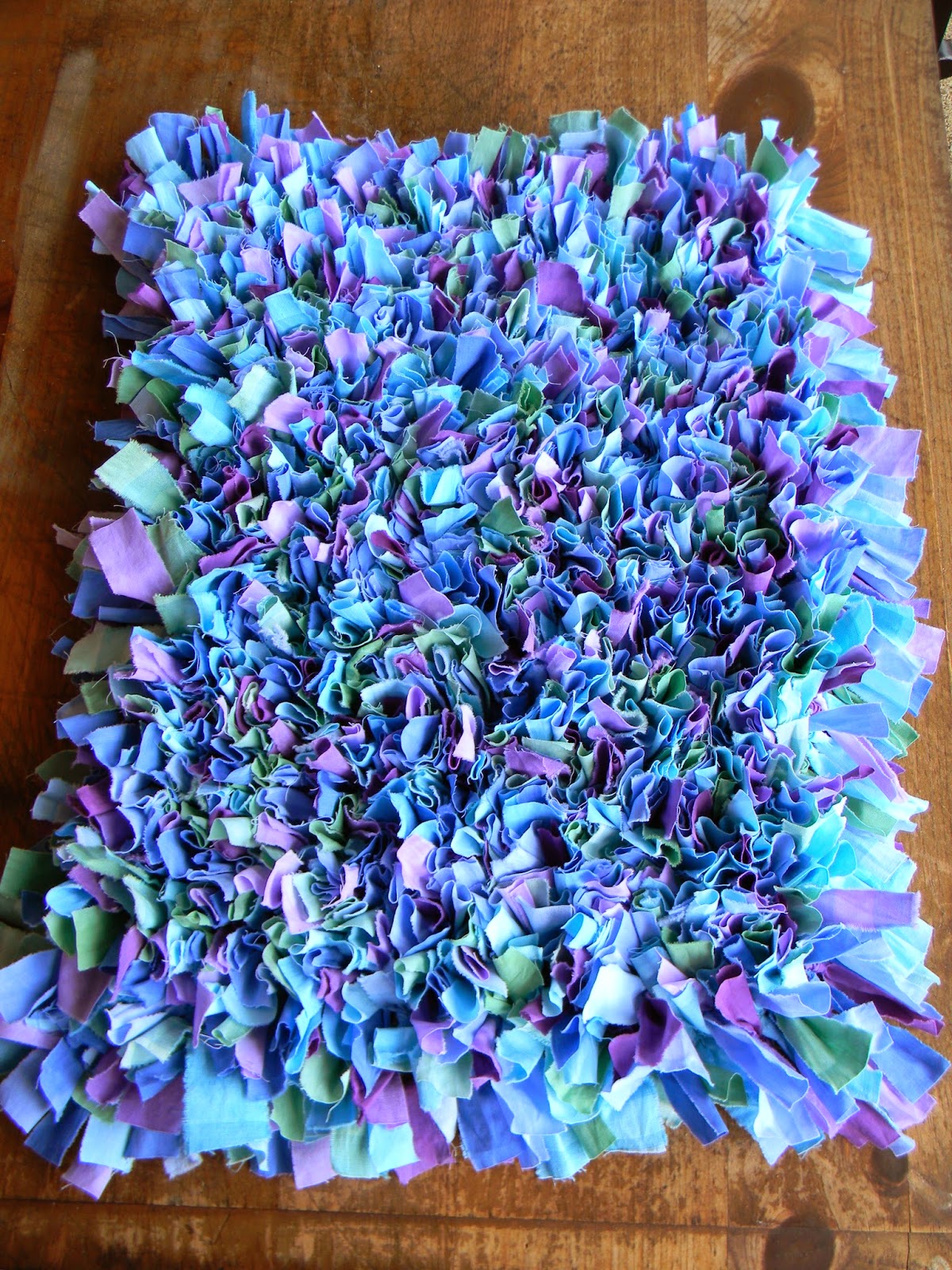 Download Artistic Endeavors 101: A Raggy Rug from Old Sheets... A DIY Tutorial