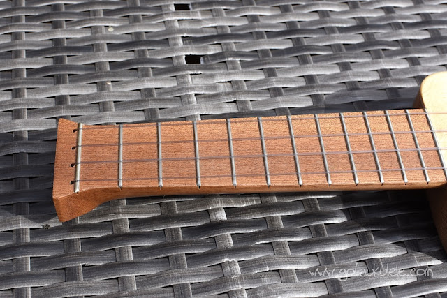 Ashbury Lonely Player Ukulele fingerboard