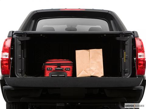 2009 Chevrolet Avalanche Large Pickup Trucks trunk view