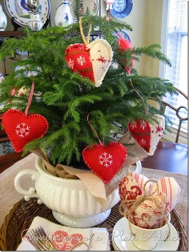 CONFESSIONS OF A PLATE ADDICT Simple Farmhouse Valentine Centerpiece