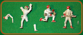 50mm Spacemen; Archer Space figures; Archer Toys; Cherilea Plastic Spacemen; Cherilea Toy Figures; Hilco Plastic Figures; Hilco Plastic Robot; Hill & Co. Space Figures; Hill Spacemen; Hollow Cast Spacemen; Johillco; Outer Space Men; Robot Toy; Small Scale World; smallscaleworld.blogspot.com; Toy Robot;