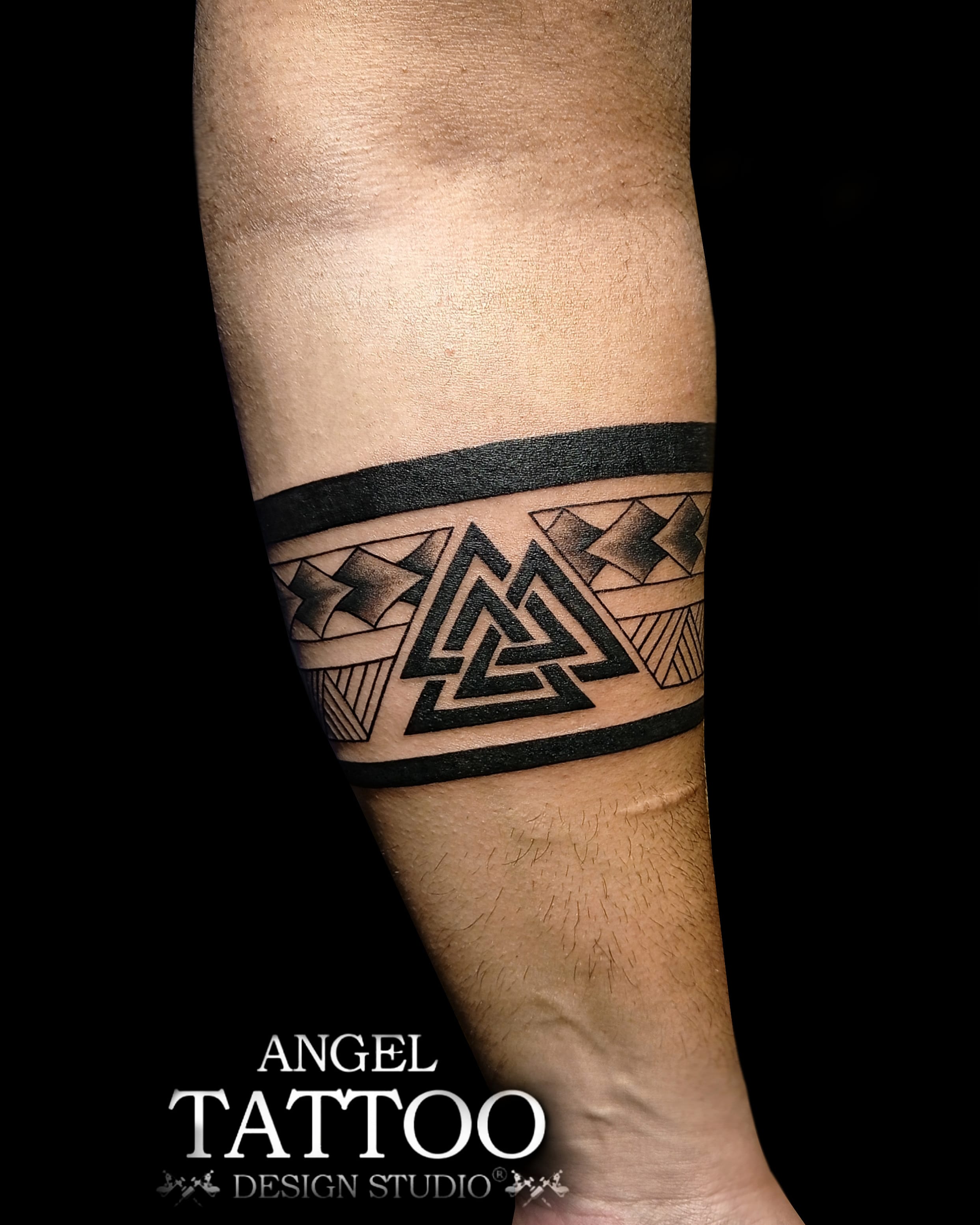 Top more than 129 armband tattoo photos