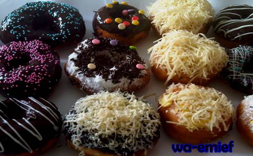 http://wa-emief.blogspot.com/2016/07/resep-cara-membuat-donat-enak-lembut.html