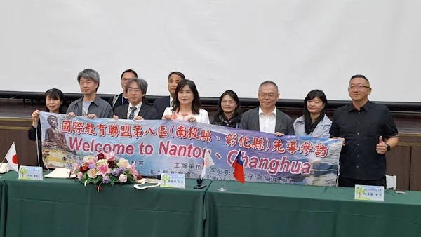 ▲日本姬路西高校竹內副校長親自帶領43位師生參訪彰化女中。（記者林明佑翻攝）