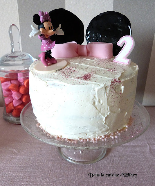 Pinata cake version Minnie Mouse pour les 2 ans d'une princesse