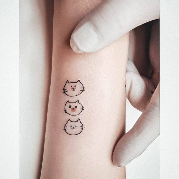 50 mini tatuagens femininas para deixar vocês inspiradas!