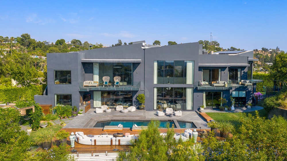 JOHN LEGEND AND CHRISSY TEIGEN STYLISH BEVERLY HILLS HOME