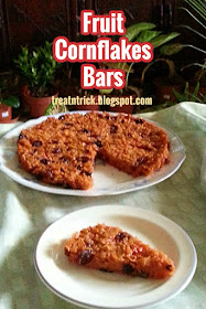 Fruit Cornflakes Bars Recipe @ treatntrick.blogspot.com