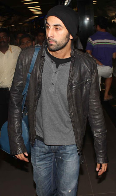 Shahrukh, Ranbir Kapoor & Katrina Kaif arrive from TOIFA and spotted at aiport