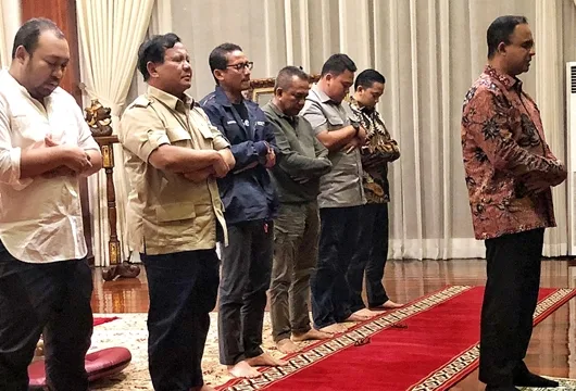 Ditantang La Nyalla, Tim Prabowo: Salat Tak Perlu Dipertontonkan