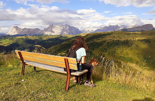 Montagna, paesaggio, ragazza, cane