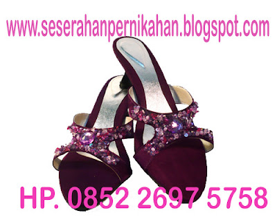 seserahan pernikahan sandal sepatu