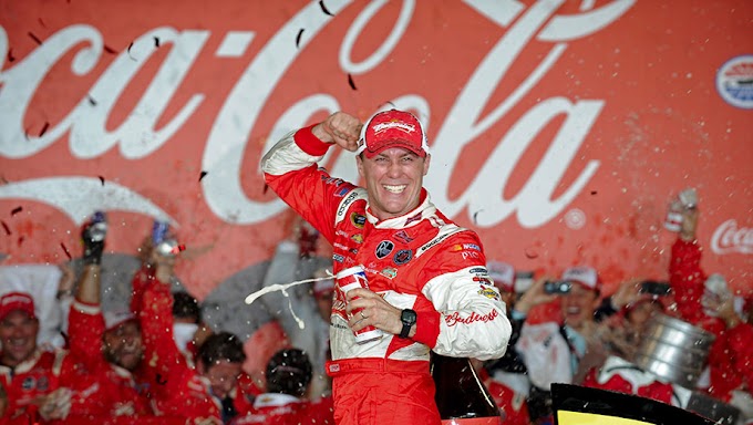 Kevin Harvick vence corrida de 5 horas em Charlotte