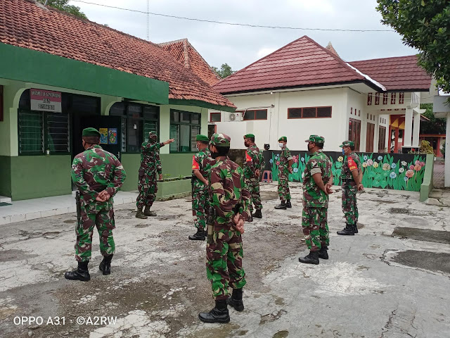 Koramil 10/Gantiwarno Melaksanakan Apel Pagi Dilanjutkan Pembersihan Pangkalan