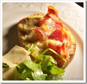 crostinis pesto d'artichaut pancetta cuits