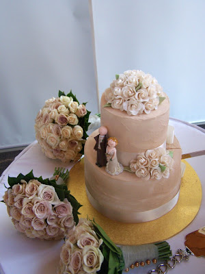 Some beautiful combinations of mocha latte and cream roses