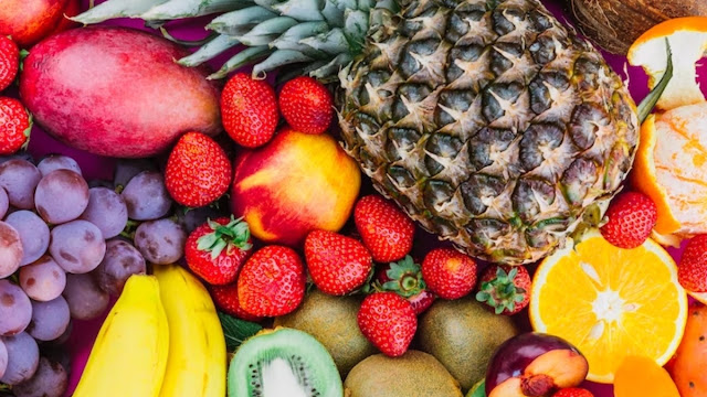 Top 5 health benefits of eating fruits on an empty stomach