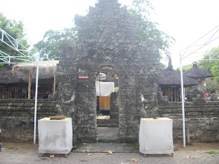 Pura Sakenan, Shakti adalah simbol dari bala atau kekuatan (Tantrayana)