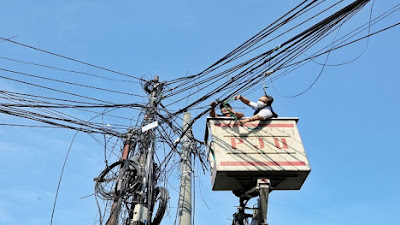 Pemkot Bandung Targetkan 2023 Ruas Jalan Utama Bebas Kabel Udara