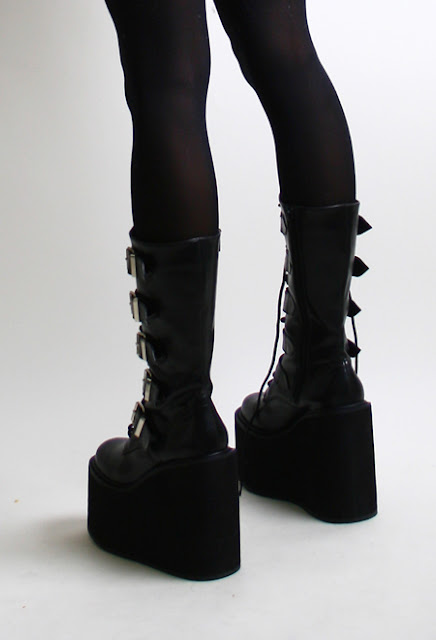 Platform Boots Demonia1