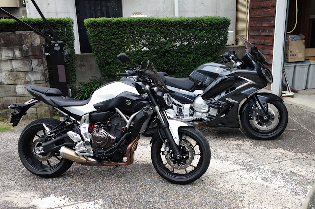 FJR1300とMT-07