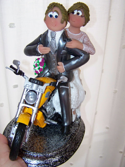 Figuras personalizadas para tu tarta de Boda Laura Guarnieri