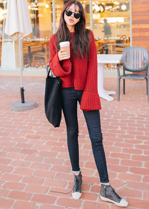 Wide Sleeved High-Low Knit Top