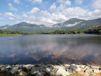 雾镜潭/拉班湖 Tasik Raban