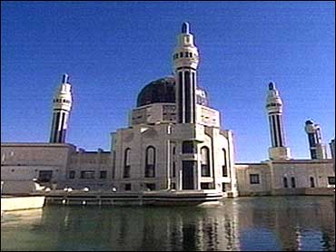 SaddamMosque CBSPhoto Masjid Saddam di Iraq 