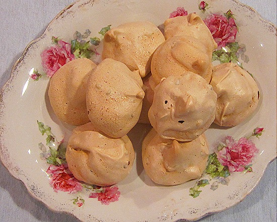 Espresso Chip Meringues