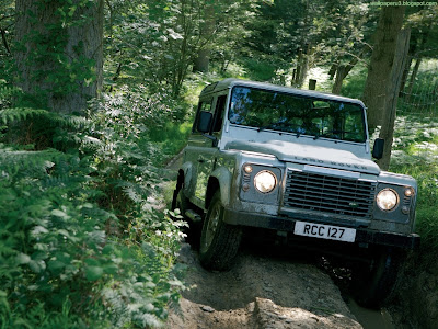 Land Rover Defender Standard Resolution Wallpaper 1