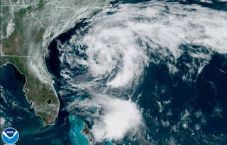 Tormenta tropical Arthur se fortalece rumbo a Carolina del Norte