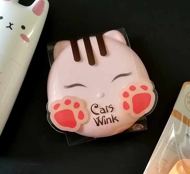 Revue Cat's Wink Clear Pact Tony Moly 